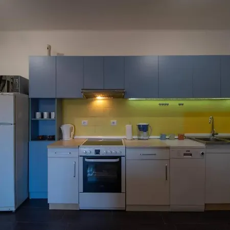 Yellow Sky * Spacious With Free Parking Lejlighed Novi Sad