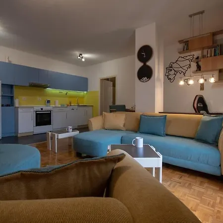 Lejlighed Yellow Sky * Spacious With Free Parking *